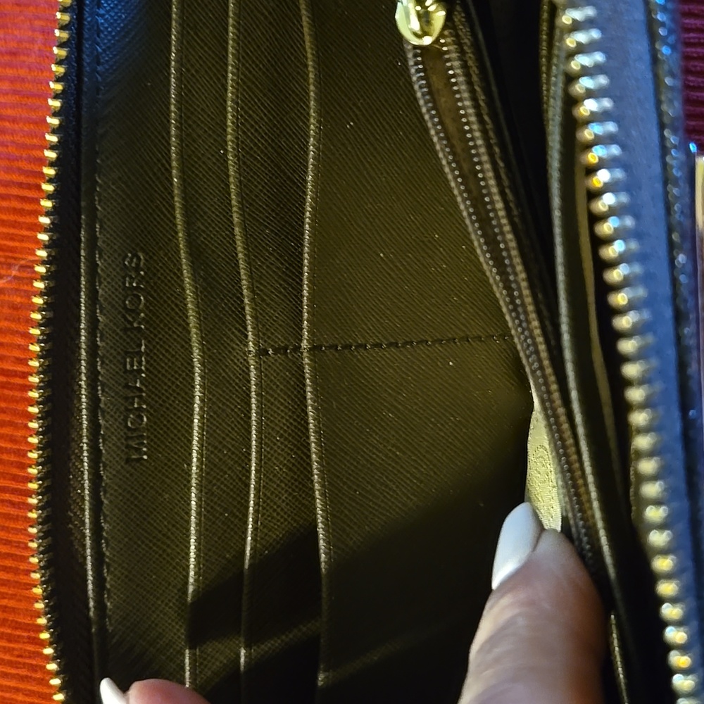 Wallet - Picture 3 of 5